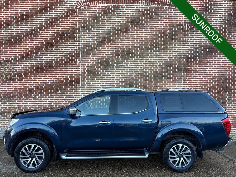 Nissan dCi Tekna Pickup 2.3 Automatic Diesel