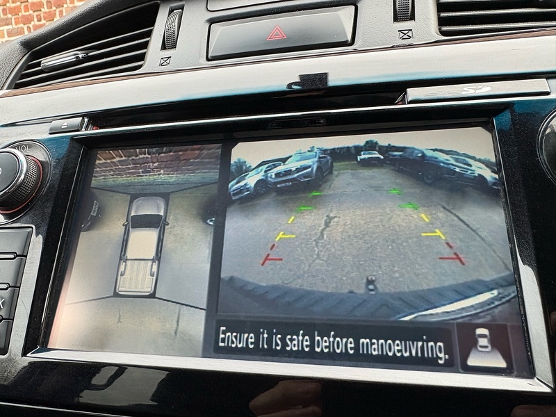 Nissan dCi Tekna Pickup 2.3 Automatic Diesel