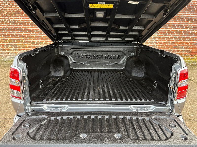 Mitsubishi No Standard Specification or Optional Extras.