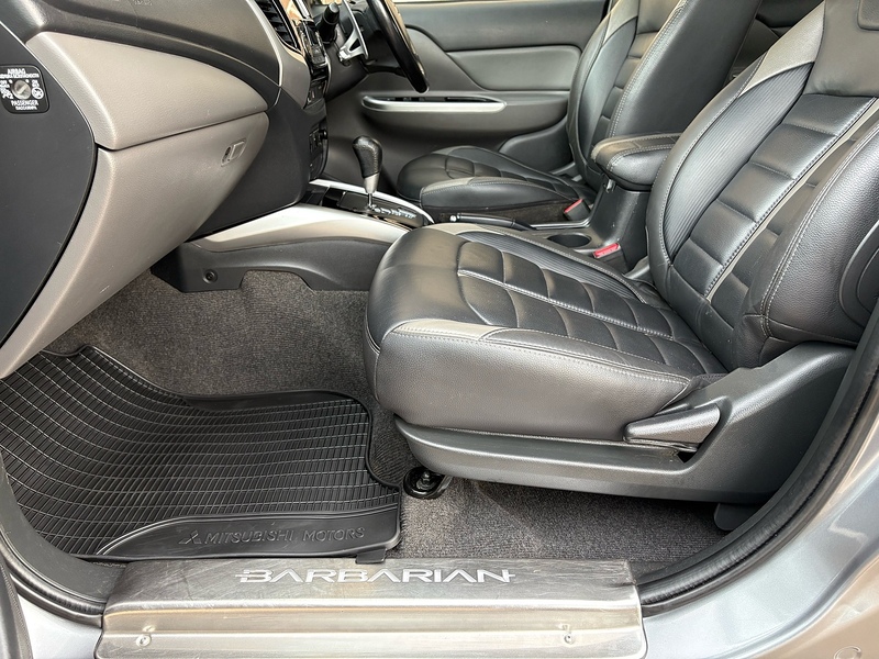 Mitsubishi No Standard Specification or Optional Extras.