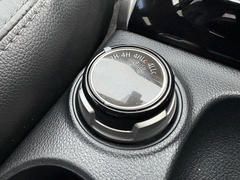 Mitsubishi No Standard Specification or Optional Extras.