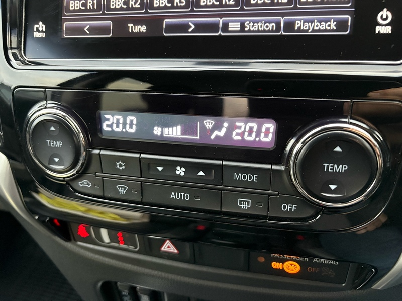 Mitsubishi No Standard Specification or Optional Extras.