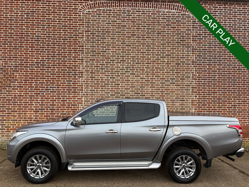 Mitsubishi No Standard Specification or Optional Extras.