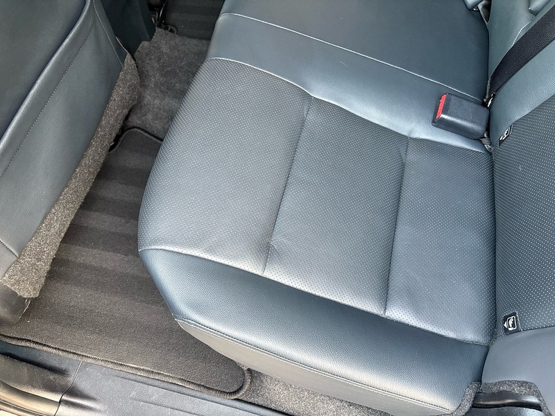 Toyota 2.8 D-4D Invincible X Pickup Double Cab 4dr Diesel Auto 4WD Euro 6 (s/s) (204 ps)