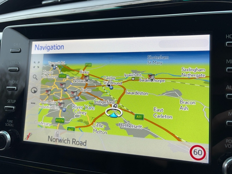 Toyota 2.8 D-4D Invincible X Pickup Double Cab 4dr Diesel Auto 4WD Euro 6 (s/s) (204 ps)