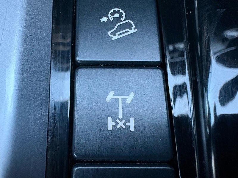 Isuzu 1.9 TD DL40 Pickup Double Cab 4dr Diesel Auto 4WD Euro 6 (s/s) (164 ps)