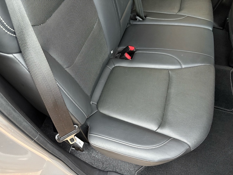 Isuzu 1.9 TD V-Cross Pickup Double Cab 4dr Diesel Auto 4WD Euro 6 (s/s) (164 ps)