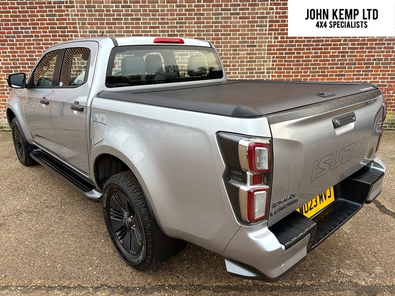 Isuzu 1.9 TD V-Cross Pickup Double Cab 4dr Diesel Auto 4WD Euro 6 (s/s) (164 ps)