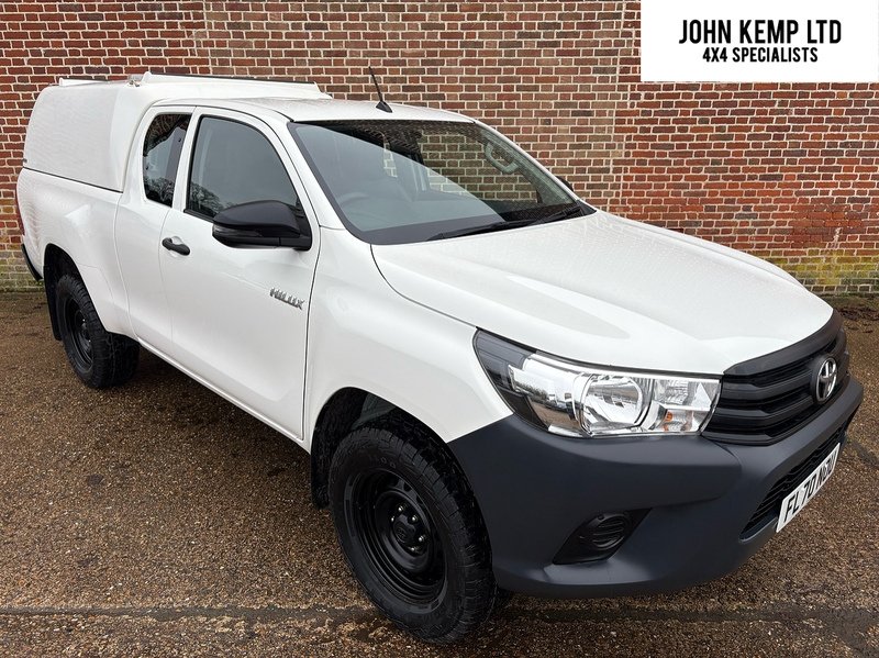 Toyota 2.4 D-4D Active Extra Pickup Extended Cab 4dr Diesel Manual 4WD Euro 6 (s/s) (150 ps)