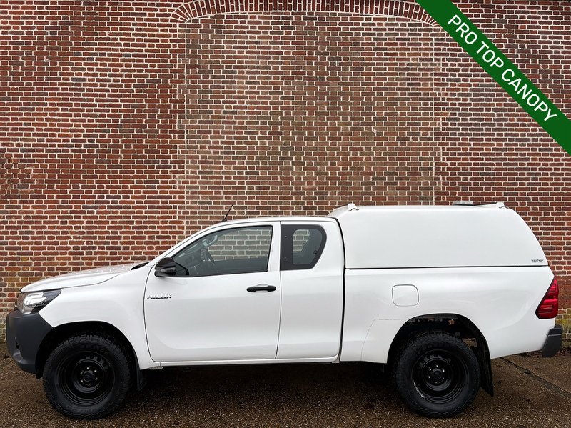 Toyota 2.4 D-4D Active Extra Pickup Extended Cab 4dr Diesel Manual 4WD Euro 6 (s/s) (150 ps)