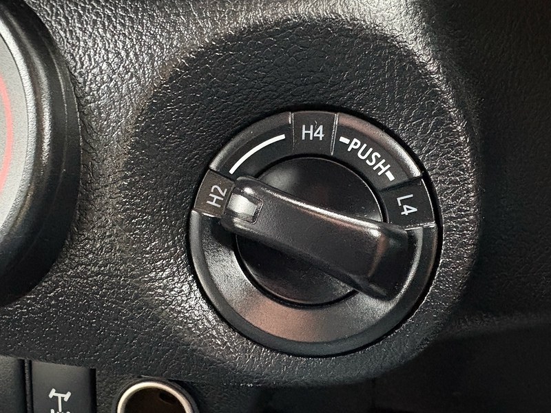 Toyota 2.4 D-4D Active Extra Pickup Extended Cab 4dr Diesel Manual 4WD Euro 6 (s/s) (150 ps)