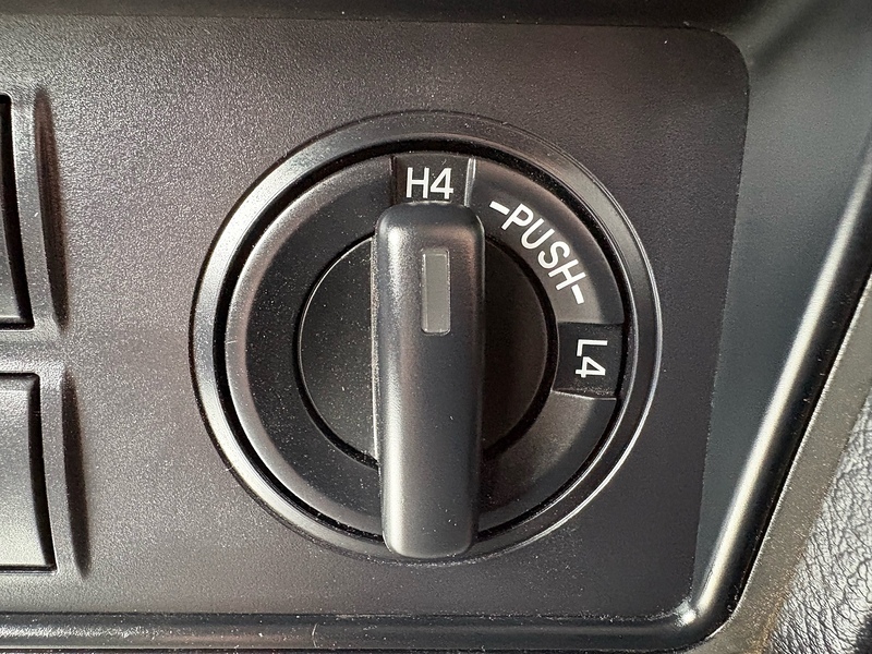 Toyota 2.8D Active (Navi) Panel Van 3dr Diesel Auto 4WD SWB Euro 6 (s/s) (204 ps)