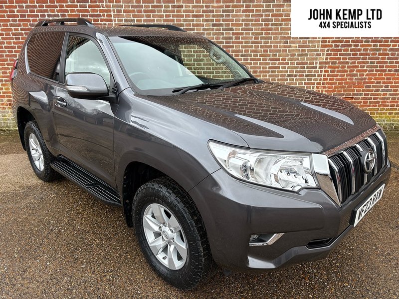 Toyota 2.8D Active (Navi) Panel Van 3dr Diesel Auto 4WD SWB Euro 6 (s/s) (204 ps)