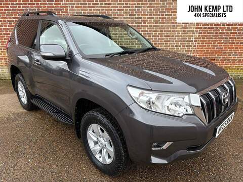 2.8D Active (Navi) Panel Van 3dr Diesel Auto 4WD SWB Euro 6 (s/s) (204 ps)