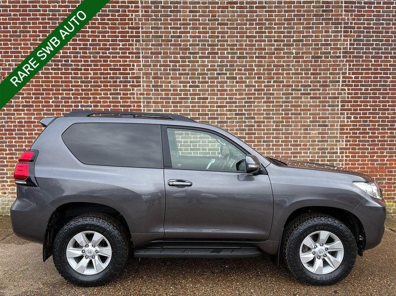 Toyota 2.8D Active (Navi) Panel Van 3dr Diesel Auto 4WD SWB Euro 6 (s/s) (204 ps)