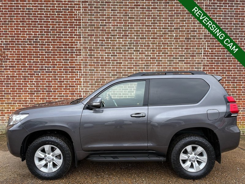 Toyota 2.8D Active (Navi) Panel Van 3dr Diesel Auto 4WD SWB Euro 6 (s/s) (204 ps)