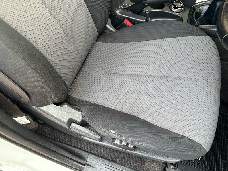 Mitsubishi DI-D DC 4Life Pickup 2.4 Manual Diesel