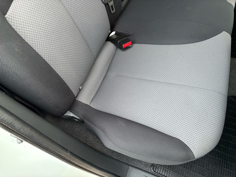 Mitsubishi DI-D DC 4Life Pickup 2.4 Manual Diesel