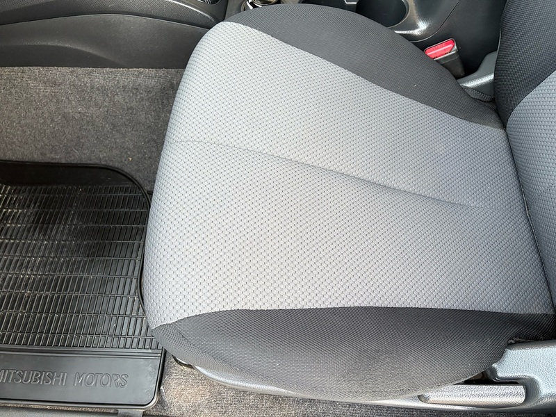 Mitsubishi DI-D DC 4Life Pickup 2.4 Manual Diesel