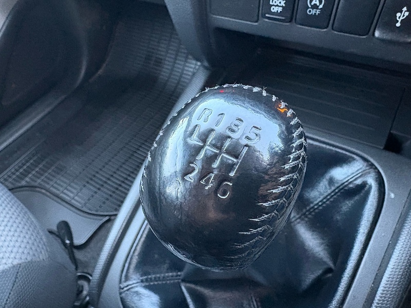 Mitsubishi DI-D DC 4Life Pickup 2.4 Manual Diesel