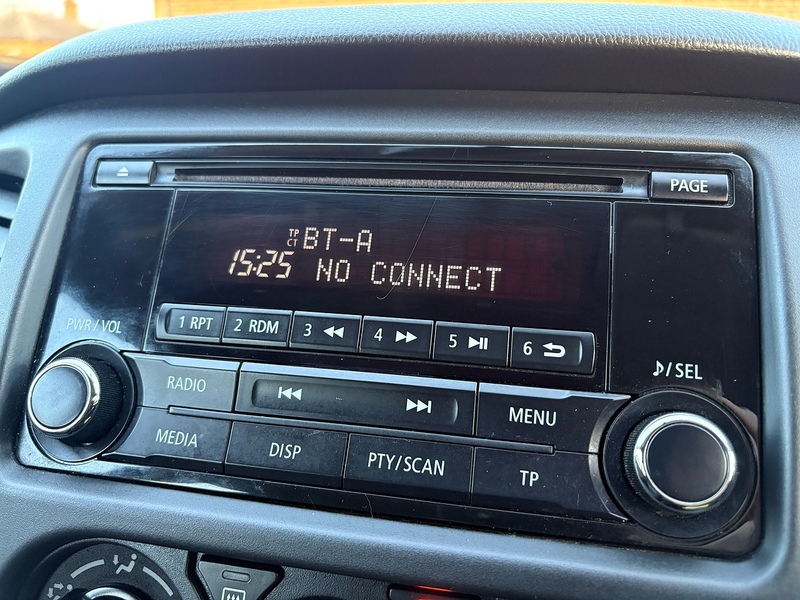 Mitsubishi DI-D DC 4Life Pickup 2.4 Manual Diesel