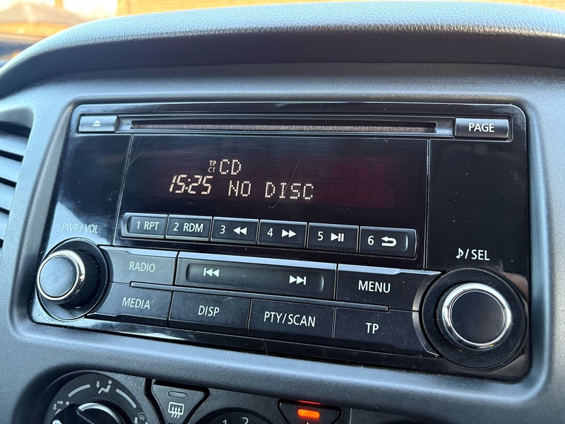 Mitsubishi DI-D DC 4Life Pickup 2.4 Manual Diesel