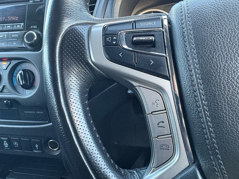 Mitsubishi DI-D DC 4Life Pickup 2.4 Manual Diesel