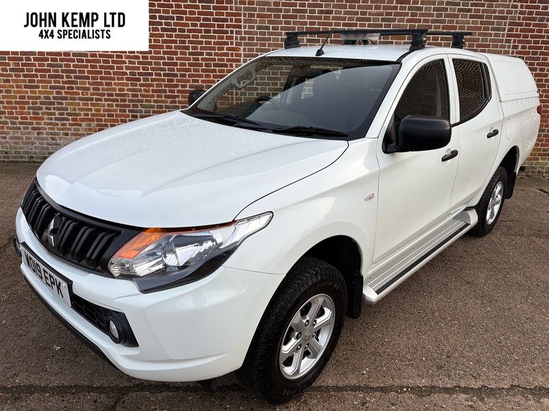 Mitsubishi DI-D DC 4Life Pickup 2.4 Manual Diesel