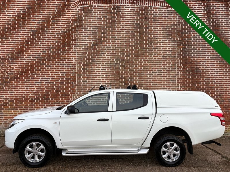 Mitsubishi DI-D DC 4Life Pickup 2.4 Manual Diesel