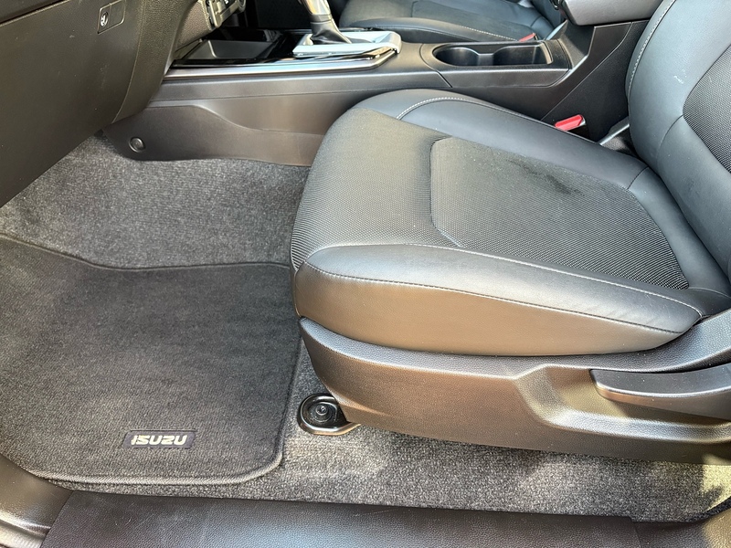 Isuzu 1.9 TD DL40 Pickup Double Cab 4dr Diesel Auto 4WD Euro 6 (s/s) (164 ps)