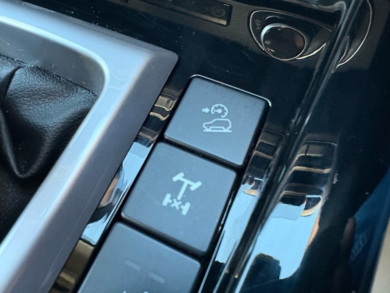 Isuzu 1.9 TD DL40 Pickup Double Cab 4dr Diesel Auto 4WD Euro 6 (s/s) (164 ps)