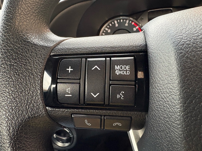 Toyota 2.4 D-4D Active Extra Pickup Extended Cab 4dr Diesel Manual 4WD Euro 6 (s/s) (150 ps)