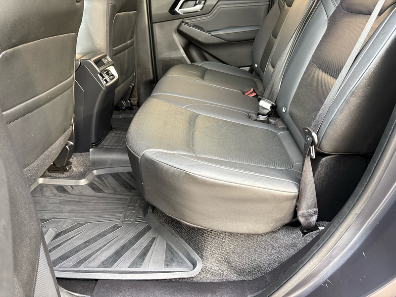 Isuzu 1.9 TD V-Cross Pickup Double Cab 4dr Diesel Manual 4WD Euro 6 (s/s) (164 ps)