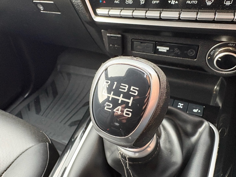 Isuzu 1.9 TD V-Cross Pickup Double Cab 4dr Diesel Manual 4WD Euro 6 (s/s) (164 ps)