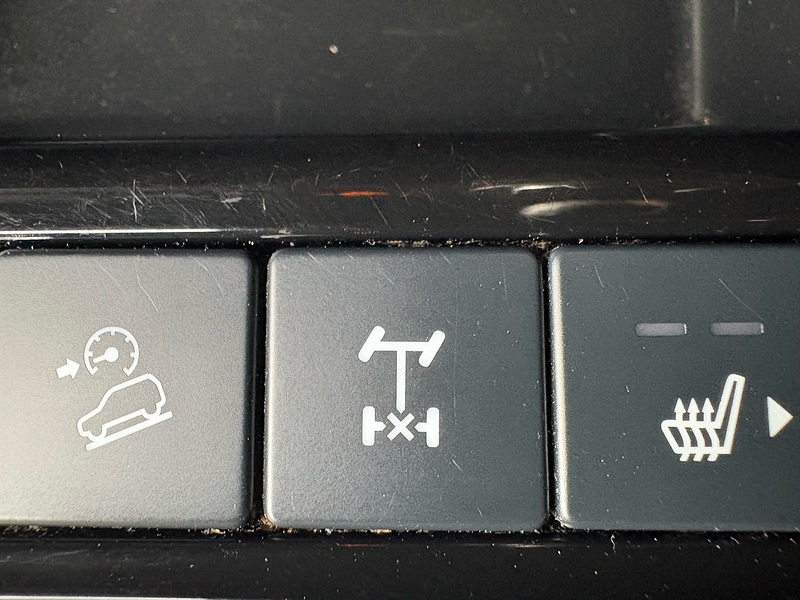 Isuzu 1.9 TD V-Cross Pickup Double Cab 4dr Diesel Manual 4WD Euro 6 (s/s) (164 ps)