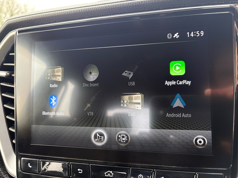 Isuzu 1.9 TD V-Cross Pickup Double Cab 4dr Diesel Manual 4WD Euro 6 (s/s) (164 ps)