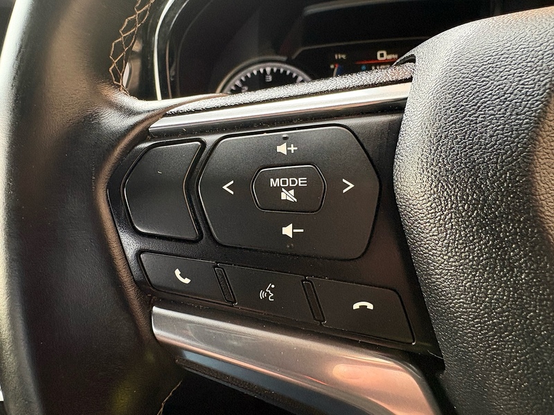 Isuzu 1.9 TD V-Cross Pickup Double Cab 4dr Diesel Manual 4WD Euro 6 (s/s) (164 ps)