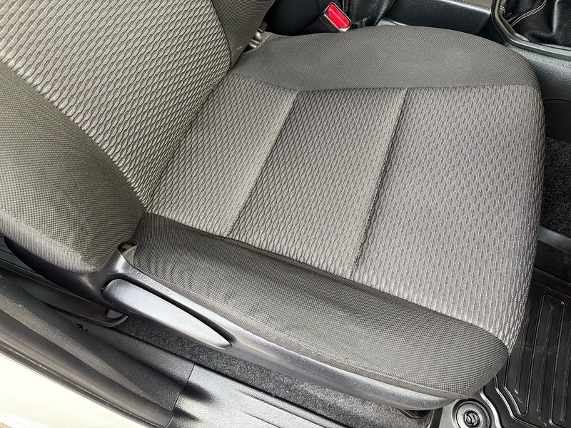 Toyota 2.4 D-4D Active Pickup Double Cab 4dr Diesel Manual 4WD Euro 6 (s/s) (150 ps)