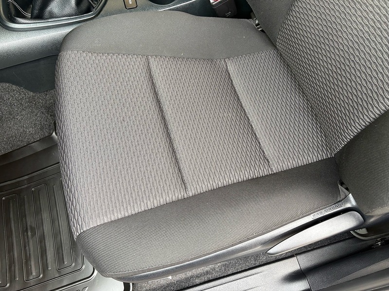 Toyota 2.4 D-4D Active Pickup Double Cab 4dr Diesel Manual 4WD Euro 6 (s/s) (150 ps)