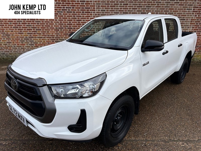 Toyota 2.4 D-4D Active Pickup Double Cab 4dr Diesel Manual 4WD Euro 6 (s/s) (150 ps)