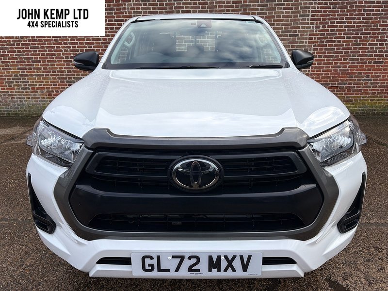Toyota 2.4 D-4D Active Pickup Double Cab 4dr Diesel Manual 4WD Euro 6 (s/s) (150 ps)