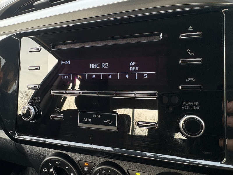 Toyota 2.4 D-4D Active Pickup Double Cab 4dr Diesel Manual 4WD Euro 6 (s/s) (150 ps)