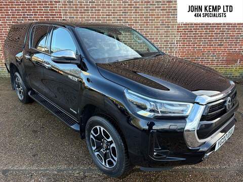 2.4 D-4D Invincible Pickup Double Cab 4dr Diesel Manual 4WD Euro 6 (s/s) (150 ps)