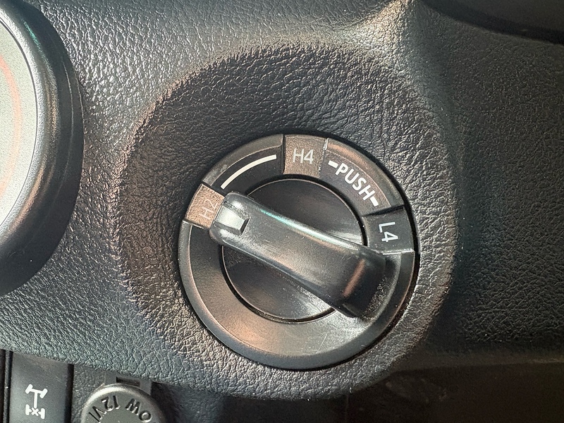 Toyota 2.4 D-4D Icon Pickup Double Cab 4dr Diesel Manual 4WD Euro 6 (TSS, 3.5t) (150 ps)