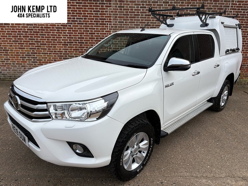 Toyota 2.4 D-4D Icon Pickup Double Cab 4dr Diesel Manual 4WD Euro 6 (TSS, 3.5t) (150 ps)