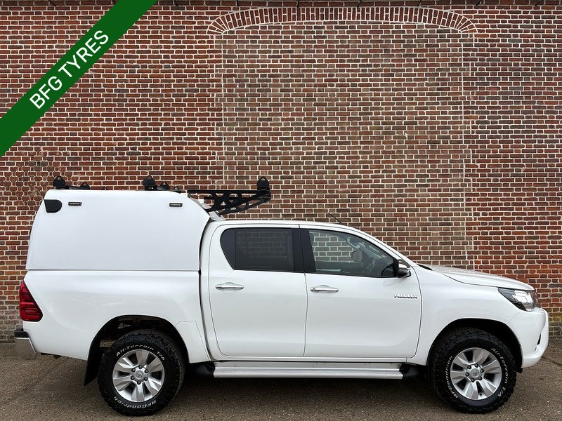 Toyota 2.4 D-4D Icon Pickup Double Cab 4dr Diesel Manual 4WD Euro 6 (TSS, 3.5t) (150 ps)