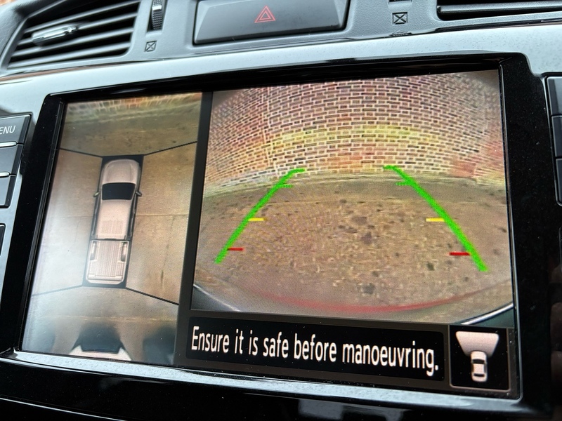 Nissan 2.3 dCi Tekna Pickup Double Cab 4dr Diesel Manual 4WD Euro 6 (190 ps)