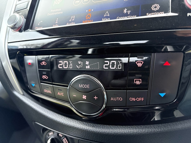 Nissan 2.3 dCi Tekna Pickup Double Cab 4dr Diesel Manual 4WD Euro 6 (190 ps)