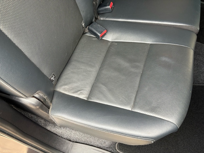 Toyota 2.4 D-4D Invincible X Pickup Double Cab 4dr Diesel Auto 4WD Euro 6 (s/s) (TSS) (150 ps)