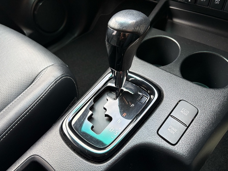 Toyota 2.4 D-4D Invincible X Pickup Double Cab 4dr Diesel Auto 4WD Euro 6 (s/s) (TSS) (150 ps)